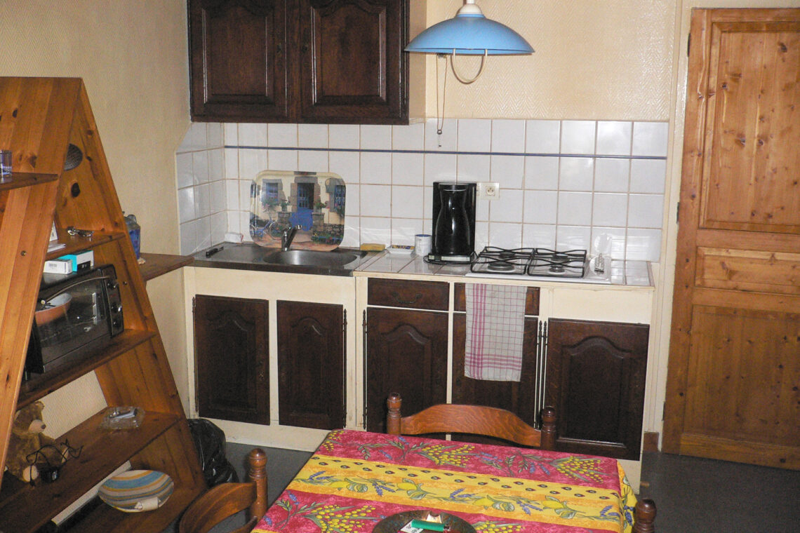 cuisine de l'appartement à vendre à LE PALAIS